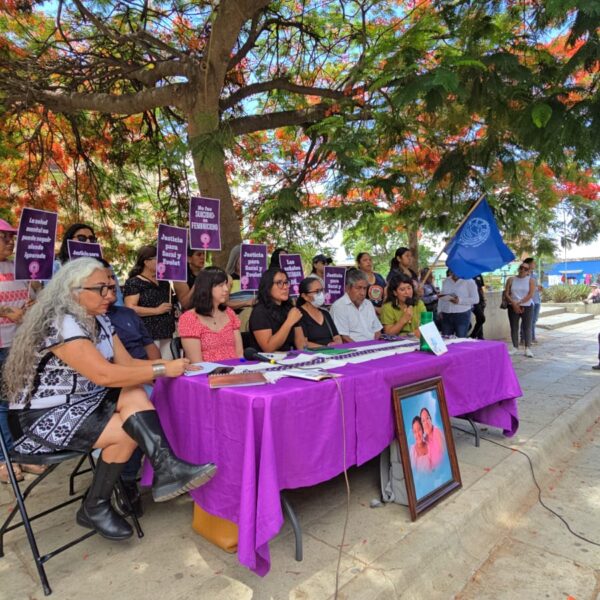 Redignificación, exigen familiares de Saraí y Evolet, víctimas de feminicidio por omisión del IMSS