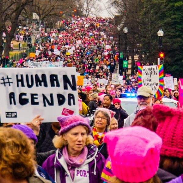 A 250 años de independencia en USA, prevalece la deuda con sus mujeres