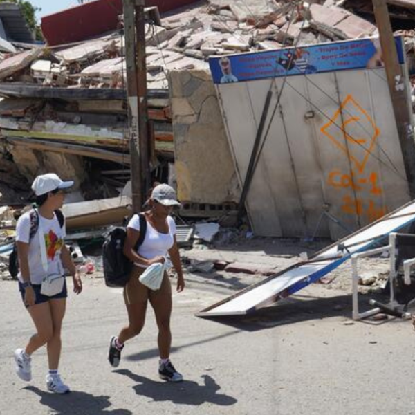 Un mes después del terremoto en Venezuela, mujeres y niñas enfrentan mayor riesgo de violencia y falta de atención médica